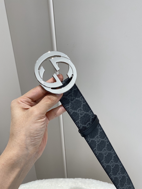 スーパーコピーグッチベルト素材ディテール